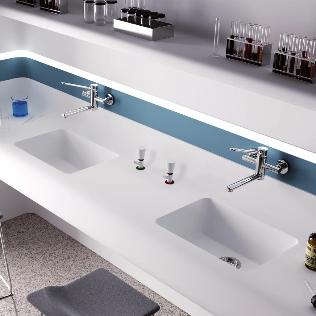 la cucina e il bagno sono disponibili esclusivamente nel colore Alpine White S08.