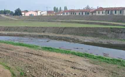 Intervenire in un area con un rischio minore significa infatti non dover più eseguire alcune opere costose per mitigare il pericolo di esondazioni, che in caso di declassamento non sono più