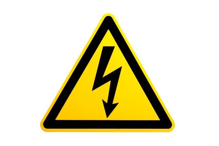 IN CASO DI FOLGORAZIONE Interrompere il passaggio di corrente nell'apparecchio elettrico che ha causato l'infortunio.