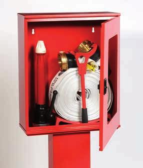 art.62/a CASSETTA CORREDO IDRANTI SERIE CUBA UNI 10779 CUBA fire hose system for pillar hydrant UNI 10779 Corredo singolo: Contiene la dotazione minima richiesta dalla UNI 10779.