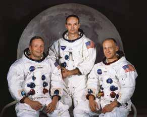 Nello stesso periodo la rivista «Epoca» e i distributori Esso di benzina regalarono un adesivo con l emblema (patch) della missione Apollo 11, il quale voleva essere simbolo del