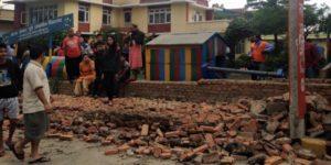 Dolore e panico in Nepal dopo il terremoto 1 Sale a oltre 5.000 il bilancio delle vittime, ma si teme che raddoppino.