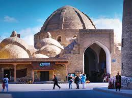 La visita finisce con la bellissima metropolitana di Tashkent di cui ogni fermata è decorata in vari temi. Cena presto. Trasferimento alla stazione ferroviaria e partenza per Bukhara.