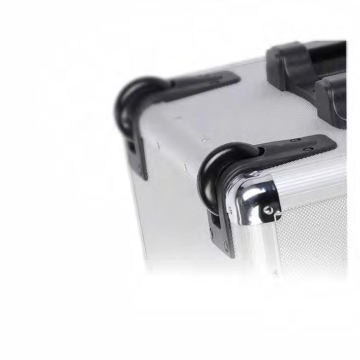 profili di rinforzo in alluminio e maniglia ergonomica con ip in goa; fondo con
