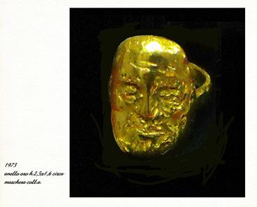 1973 anello oro h.2,5x1,6 circa maschera coll.a.1-.