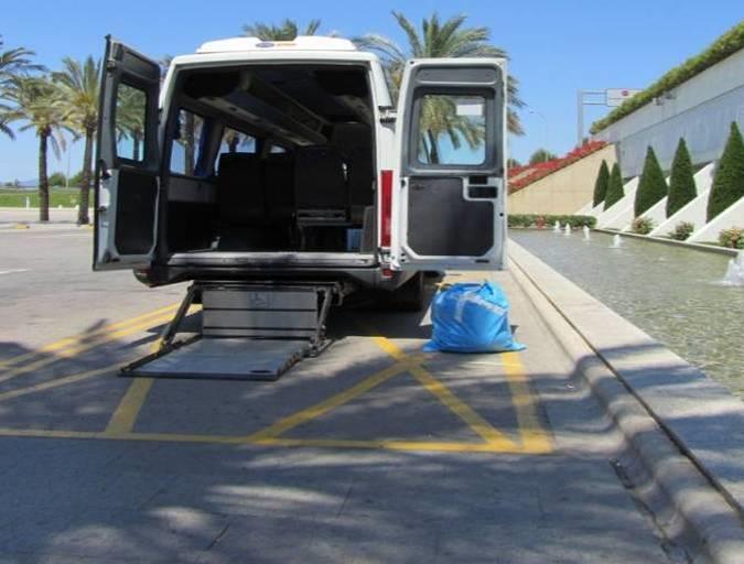 TRASFERIMENTI L aeroporto si trova a 8 km a est di Palma di Maiorca e dista circa 70 km dall Hipotels Mediterraneo Hotel, raggiungibile in circa 1 ora e 30 minuti di auto.