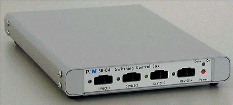 9.16 PMM SB-04 Switching Control Box Il PMM SB-04 Switching Control Box è un accessorio versatile ed espandibile, studiato per operare con il sistema di misura di campi elettromagnetici PMM 8053B.