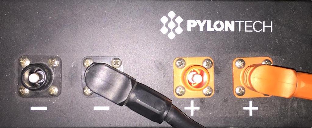 Nel caso di batterie Pylontech, assicurarsi che i morsetti rapidi siano correttamente inseriti nella