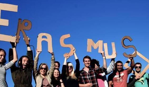 STUDENTI in Mobilità per Studio Importo contributo mensile 300,00 o 250,00 (2 gruppi di Paesi) Durata : 3 12 mesi (se coperto con fondi comunitari