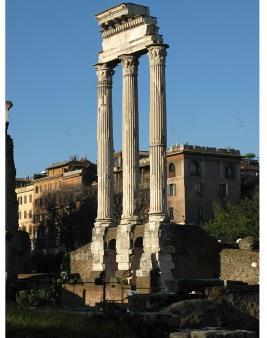 TEMPIO DEI DIOSCURI-ROVINE Le rovine del tempio nell attuale sito archeologico ci tramandano la fase augustea del 6 d.c. Tre colonne dell alzato sono ancora in piedi, sul lungo lato orientale, oltre ad un imponente nucleo di opera cementizia.