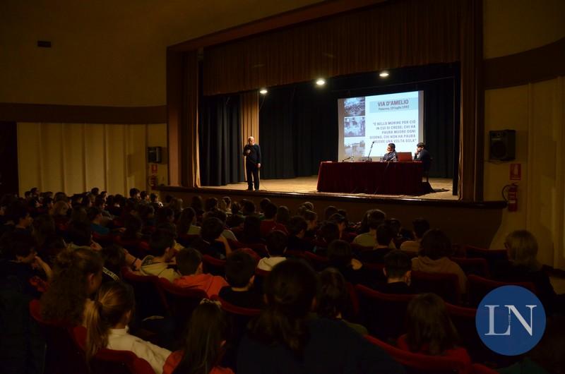 Il fratello di Paolo Borsellino incontra gli studenti del Volta 3 Paolo aveva solo un super potere: l amore.