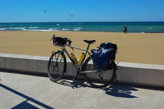 Sicilia occidentale in Bici Maggio è un buon mese per andare alla scoperta della Sicilia occidentale, lontano dalla folla e dal caldo torrido, per scoprire le bellezze di questa parte dell isola.