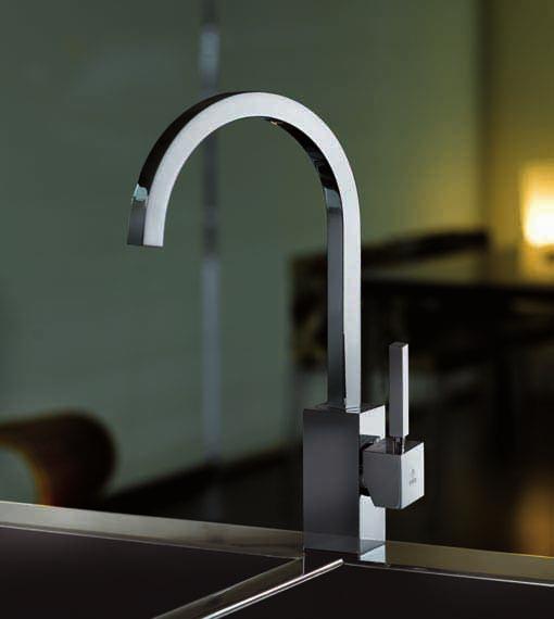 3 domino DOM 186 Miscelatore lavello Professional con doccetta 2 getti e con attacco lavastoviglie One-hole sink mixer Professional with two-spray hand- shower and with dish washer connection DOM 184