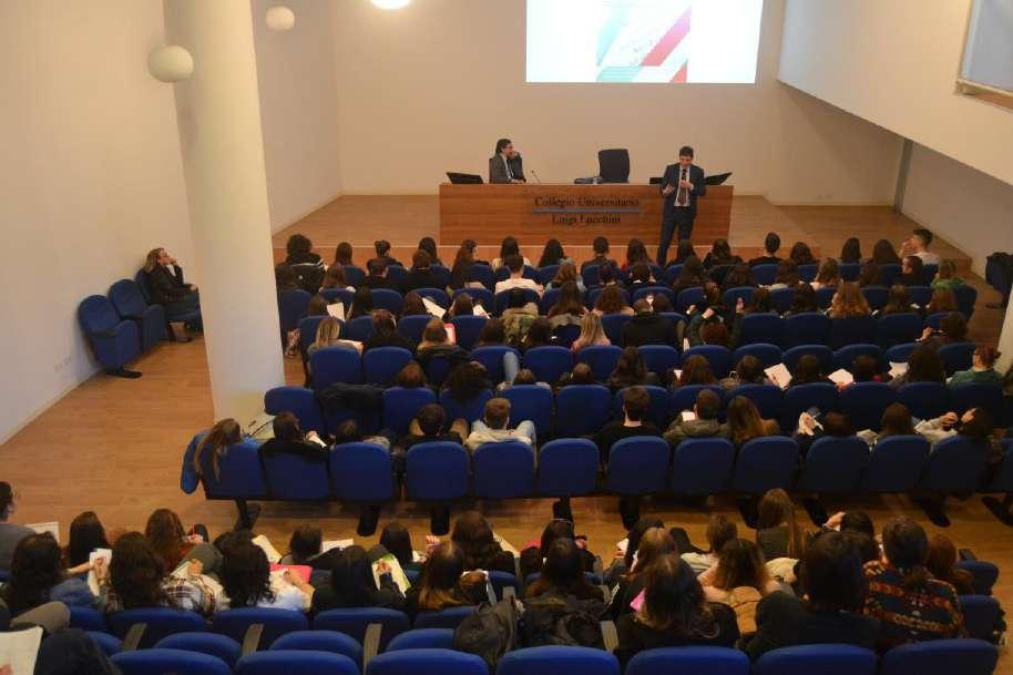 - Conferenza organizzata in collaborazione con il Liceo Veronica Gambara di Brescia, prof.