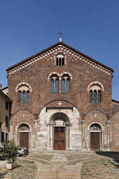 SAN SIMPLICIANO La basilica di San Simpliciano è un importante luogo di culto cattolico di Milano che sorge nella via omonima.