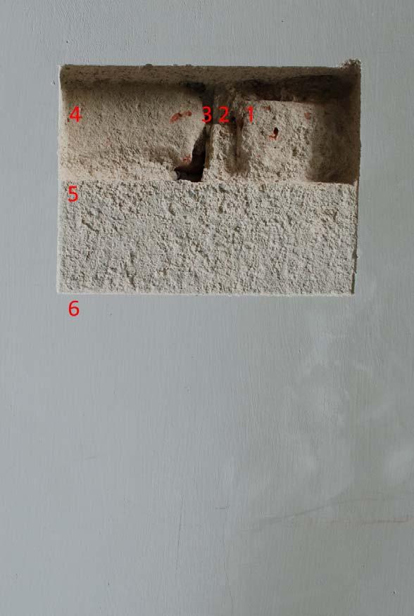 Stratigrafia TS 2A Materiali costitutivi: mattoni, malta da intonaco. Localizzazione: lato nord, piano terra, II sala (ufficio assistente sociale), parete sinistra, parti piane verticali.