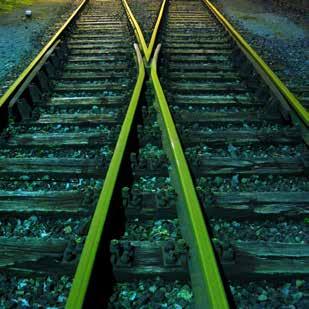 AZIONI Finanziamento degli investimenti e delle manutenzioni straordinarie della rete ferroviaria regionale per INFRASTRUTTURE E MOBILITÀ 111,9 INVESTIMENTI E MANUTENZIONE STRAORDINARIA SULLA RETE