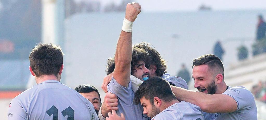 IL RUGBY E FATTO DI QUATTORDICI UOMINI CHE LAVORANO INSIEME PER DARE AL QUINDICESIMO MEZZO METRO DI VANTAGGIO.