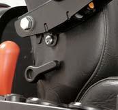 Inoltre, il modello ZD326 prevede un sedile ergonomico regolabile a 4 comandi, per prevenire la fatica, e un porta bottiglia