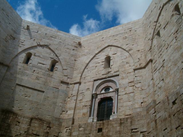 Castel del Monte.