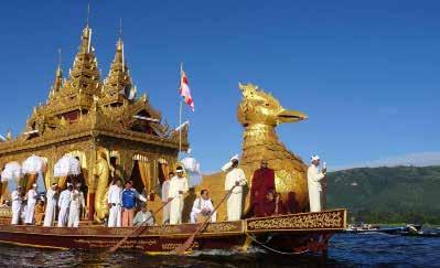 Tour Myanmar sud fino a raggiungere un territorio letteralmente disseminato di pagode bianche.