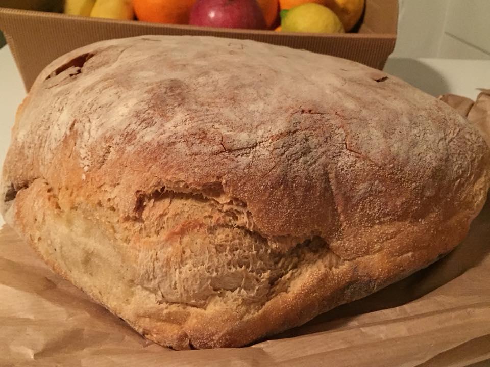 ProLoco DOL, il pane di Lariano Tutto questo in una sala aﬃdata ad una squadra aﬃatata e motivata.