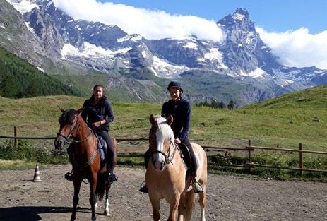 00 Escursione facile al cospetto della montagna delle montagne, il Cervino, accompagnati dalle Guide alpine. Esperienza aperta a tutti. Ritrovo: Ufficio Guide.