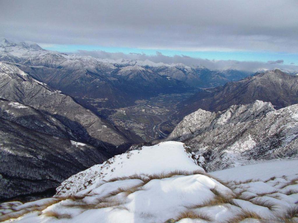 Illustrazione 4: Vista Verso Nord sulla Valdossola dal Monte Ventolaro. 5.
