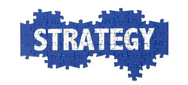 Le Strategie di Risanamento La strategia di risanamento si snoda su tre principali dimensioni e linee d azione tra di loro sistematicamente