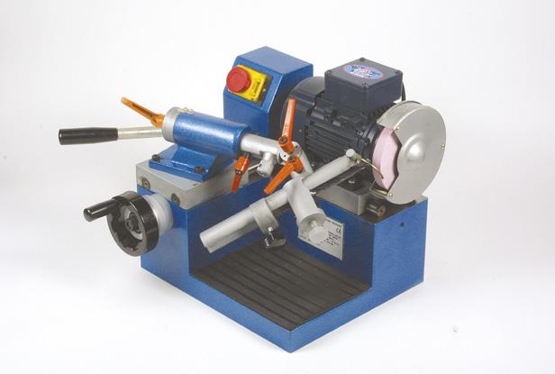 2/3/4 cutting edges and tapping tools. SCOPE OF DELIVERY: 5A standard grinding wheel 150x25x31,75 Collet adapter CM 1-2.