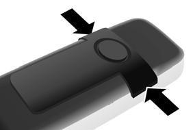 Primi passi Qualora sia necessario rimuovere il coperchio, ad esempio per collegare il cavo dati USB oppure per cambiare la batteria, procedere come segue: Togliere la clip da cintura (se montata).