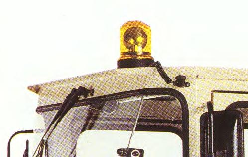 Se vengono usati specchietti retrovisori esterni, questi devono garantire una sufficiente visibilità.