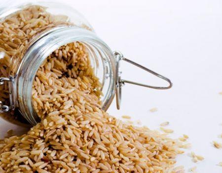 PRIME MATERIE: IL RISO LE PROPRIETÀ Il riso è un cereale ricco di sostanze benefiche per il nostro organismo, che variano in base al suo grado di raffinazione.