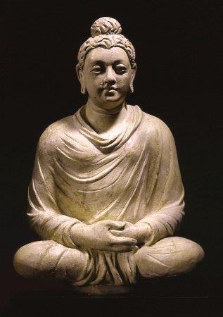 Mindfulness = Sati Si riferisce alla pedagogia della liberazione insegnata del Buddha, che si articola: Quattro nobili verità: I) Esistenza del malessere (dukka) II) Origine del malessere III)