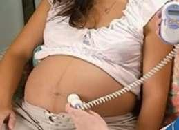 Durante le visite vengono valutati i dati che permettono di verificare il buon andamento della gravidanza attraverso le seguenti indagini cliniche di base: la palpazione esterna dell utero per