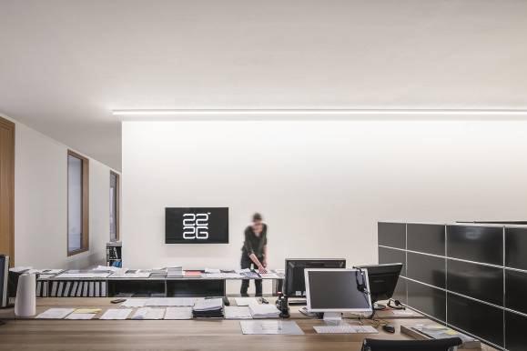 Foto 2: L edificio per uffici ospita oltre allo studio d architettura «be baumschlager eberle» di Dietmar Eberle,