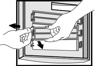 Installazione di un unità Zip, CD-ROM o a nastro su mensola frontale 8 Per permettere l accesso al dispositivo, togliere la mascherina di plastica dal coperchio sganciandola prima da un lato e poi