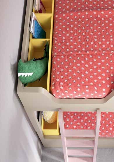 portagiochi / bunk bed with toy