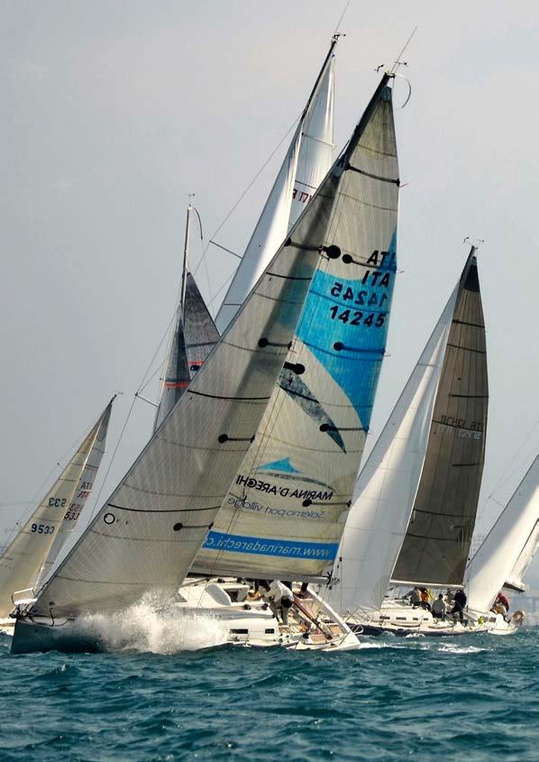 Ai fini della classifica finale la regata costiera, essendo previsto un traguardo intermedio, fornirà 2 classifiche di giornata.