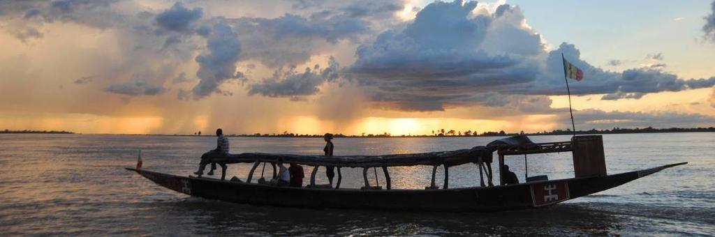 sul fiume Niger, che ci condurrà nei villaggi di pescatori Bozo e Somono Mopti la «Venezia del Mali», con il suo animato porto ed il vivace mercato del sale delle Azalai La