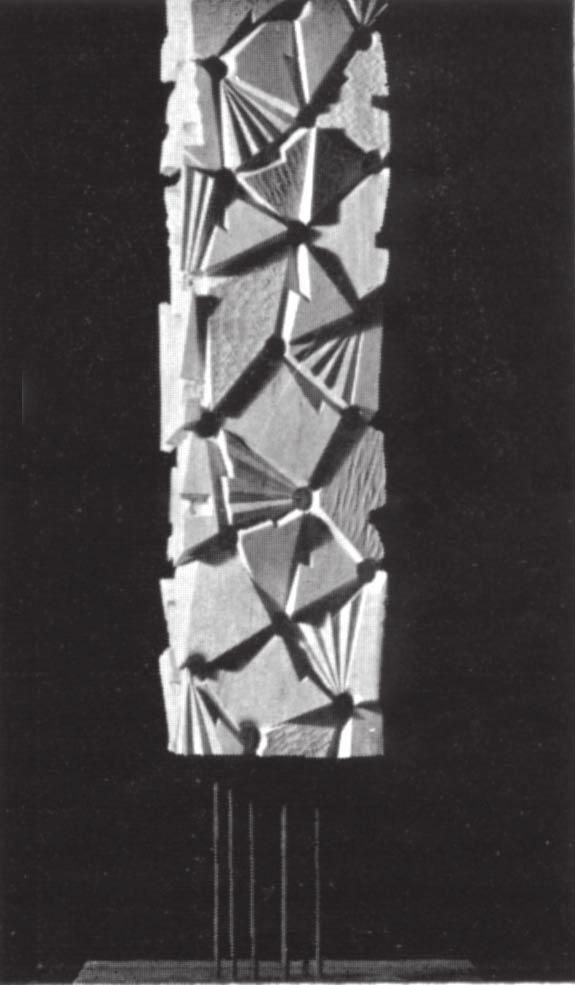 1958 SCULTURA Bassorilievo senza titolo s 372 Legno di ciliegio intagliato a rilievo e montato con tondini di ferro Mostra di Numero alla Società di Cultura Via G.