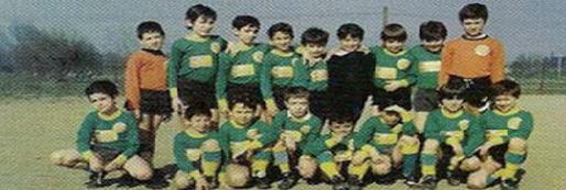 .. tanti avea, è stato anche un ottimo atleta, un appassionato del calcio che ha trascorso la sua breve esistenza in alcune società torinesi: il Pertusa, il Bacigalupo, il Torino Sporting Barracuda.