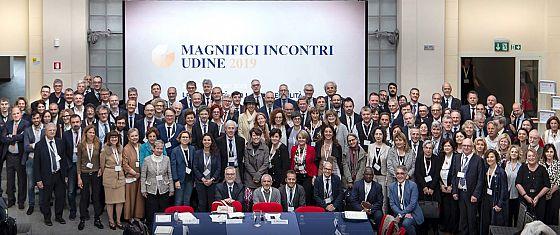 Notizie in breve Magnifici Incontri L'Università di Udine ha ospitato il 29 e 30 maggio 2019 i «Magnifici Incontri» organizzati dalla CRUI, che hanno portato all elaborazione del Manifesto «Da Le