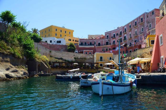 luogo in cui trascorrere la serata sull isola.