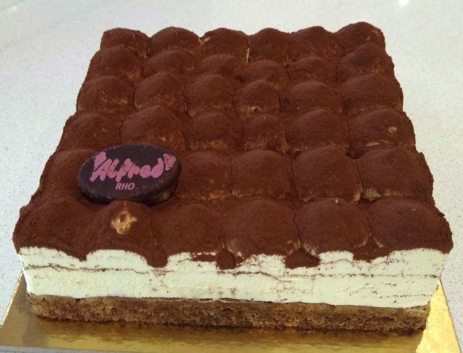 TIRAMISÙ DISPONIBILE NELL VERSIONE CLASSICA CON CAFFÈ E CREMA AL MASCARPONE E NELLA VERSIONE