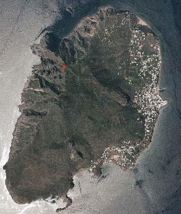 Foto 4. L isola di Panarea e l'ubicazione del punto di osservazione (Punta del Corvo) 2.