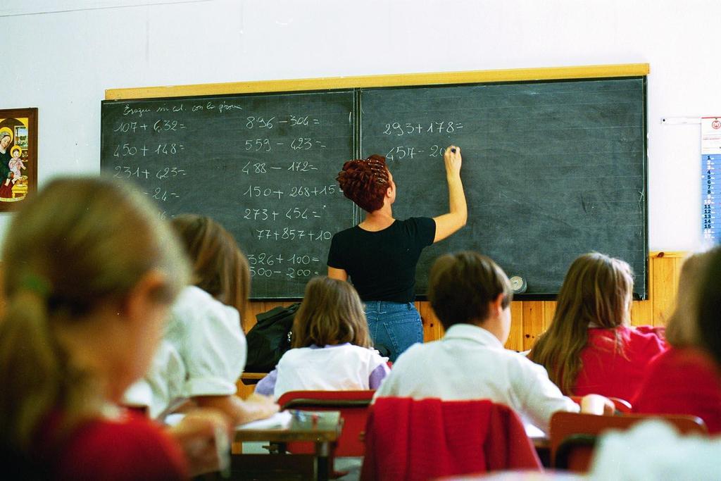 ISTRUZIONE SCUOLA UNIVERSITA RICERCA Abolizione legge Gelmini Abolizione contributi scuole private Insegnamento lingua italiana per