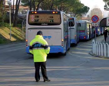 Parcheggio di via Marzia L area, in cui possono essere parcheggiati 15 autobus, è al servizio del Compendio TPL; l ingresso è sulla via Marzia, anch essa scarsamente trafficata, dalla quale gli