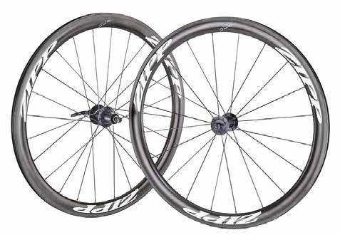 Le nuove Zipp 302 Carbon Clincher offrono tutta la qualità per cui Zipp è rinomata ad un prezzo imbattibile.