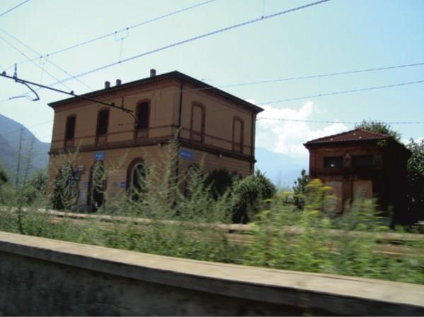 La stazione ferroviaria in località